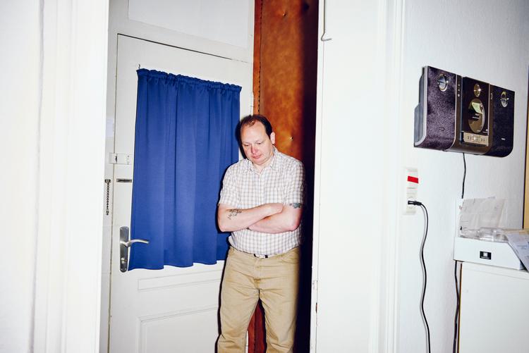 Frank Grevil har i nogle år boet i Flensborg, hvor han ikke beskæftiger sig med statshemmeligheder, men  rnærer sig som oversætter og tekstforf Foto: © Thomas Nielsen / 100heads/© Thomas Nielsen / 100HEADS