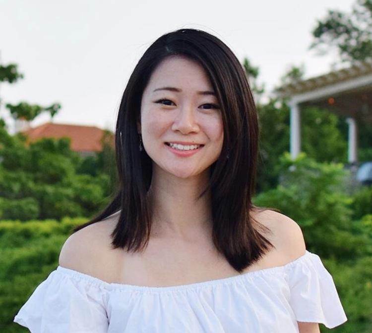 Amélie Wen Zhao havde på sin hjemmeside fortalt, at hun skulle debutere som fantasyforfatter på et stort amerikansk forlag. Der blev indgået en aftale om tre bøger, og hendes forskud var ifølge amerikanske medier et beløb, der svarer til flere millioner kroner. Men nu er bogen trukket tilbage.  Foto: Pr