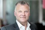 Den daværende direktør i Akademikernes A-kasse, Michael Valentin, bliver nævnt i kritikken af hændelsesforløbet.  