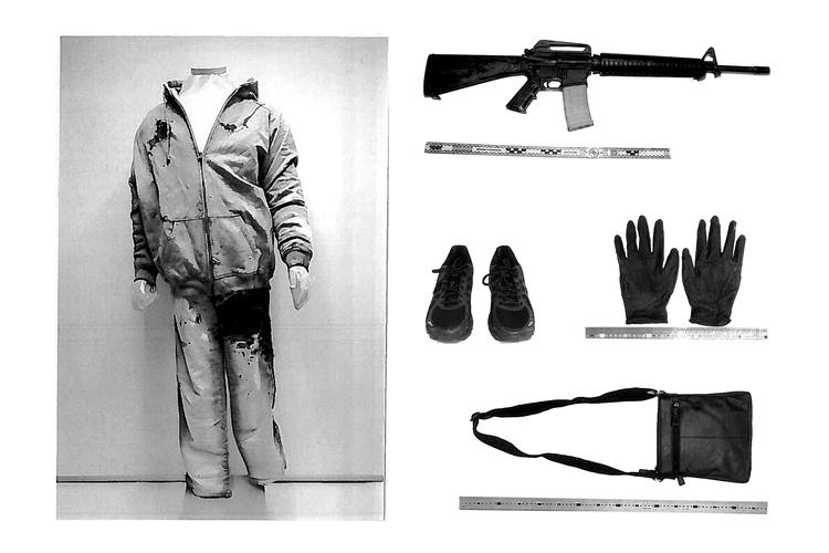 Via aktindsigt har forfatterne til den nye bog fået billeder af Omar el-Husseins ejendele. Foto: Københavns Politi. Kollage: Sandra Bertelsen 