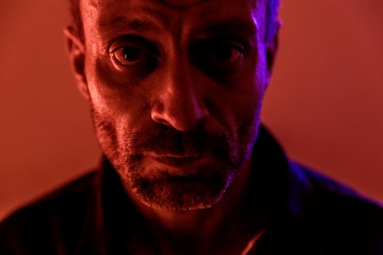 Filminstruktør Omar Shargawis dokumentarfilm 'Western Arabs', som vises i disse dage på Berlinalen, handler om ikke at føle sig hjemme nogen steder. Om at være 'vestlige arabere', som han siger. Foto: Mads Nissen