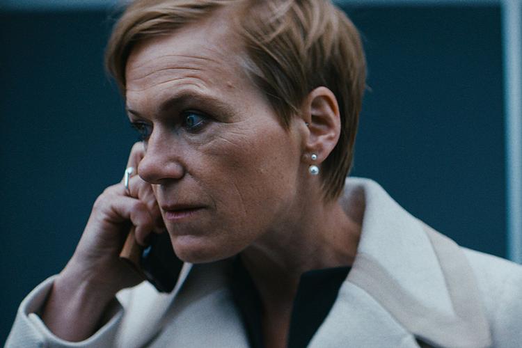 Bankdamen Anna Berg Hansen i 'Bedrag' er dansk tv-dramas svar på Walter White fra 'Breaking Bad', hvad angår forvandling fra god til gangsteragtig. 