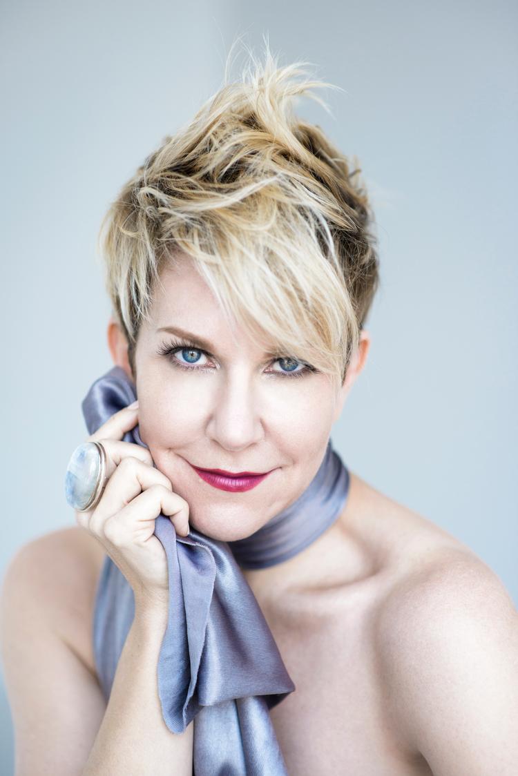Joyce DiDonato er en af USA's vigtigste operasangere, men hendes nye album er genreblandende afslapning. Foto: Simon Pauly