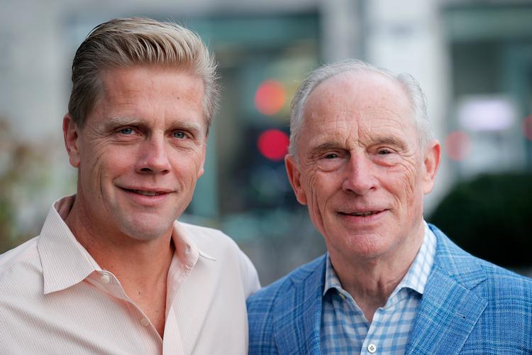 Mark og Jan Leschly håber og tror på, at de kan få et godt og bredt samarbejde med alle tennisinteresserede i Danmark for at løfte niveauet. Og de håber, at der i løbet af fem år kan skabes nye danske spillere i toppen af international seniortennis.
   Foto: Jens Dresling/POLFOTO