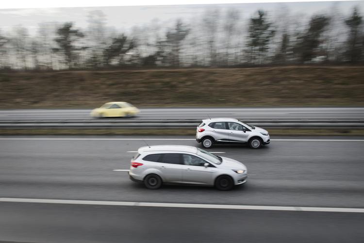 400.000 bilejere mangler at betale bilafgifter. Halvdelen skulle have deres plader klippet, viser aktindsigt, som DR har fået. Foto: Kenneth Lysbjerg Koustrup/POLFOTO