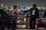 I filmen 'Velvet Buzzsaw' spiller Jake Gyllenhaal den muskuløse veltrænede kunstanmelder, der fumler rundt med en galleriassistent spillet af Natalia Dyer. Foto: Claudette Barius/Netflix