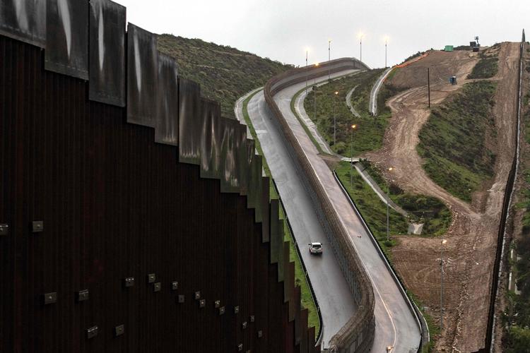 Græsen til Mexico er blevet et af de varmeste politiske emner i USA. Foto: Guillermo Arias/Ritzau Scanpix