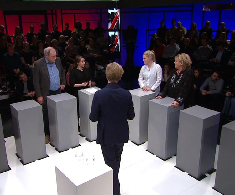 Clement Kjersgaards debatprogram er blevet ren underholdning.  