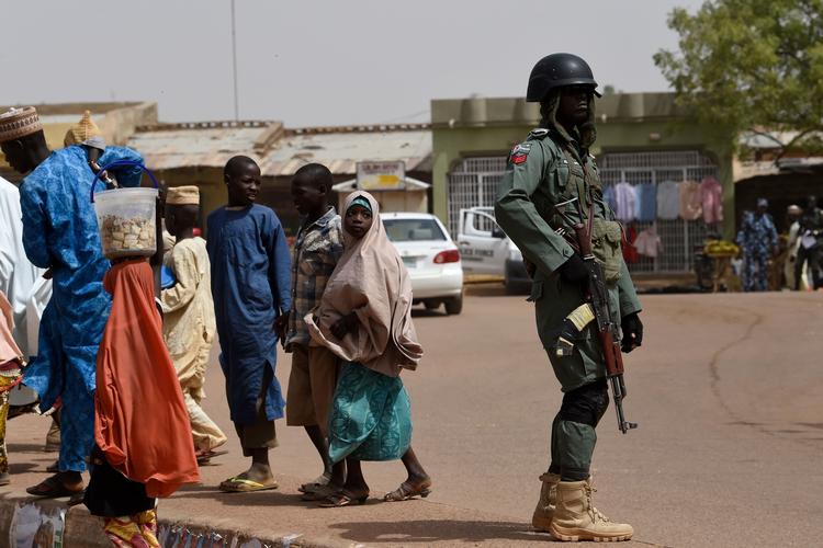 I morgen skal Nigeria vælge en ny præsident Foto: Pius Utomi Ekpei/Ritzau Scanpix