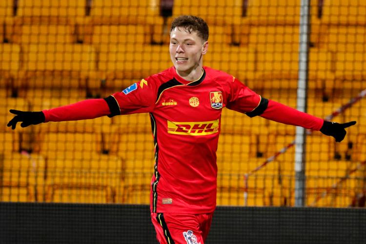 Efter at have brændt et par store chancer scorede Andreas Skov Olsen et flot mål til 2-0.
   Foto: Jens Dresling/POLFOTO