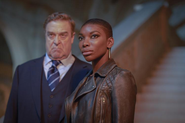 John Goodman og Michaela Coel spiller hovedrollerne i 'Black Earth Rising'.  Foto: Netflix
