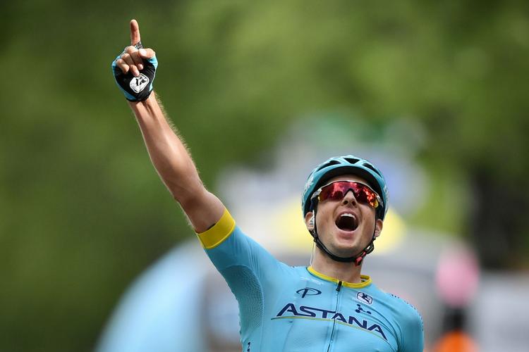 Jakob Fuglsang havde grund til den helt store jubel efter den samlede sejr i Ruta del Sol. Foto: Fabrice Coffrini/Ritzau Scanpix