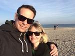 Sara Gottfredsen med sin kæreste. Til sommer skal de være forældre til deres andet barn. Privatfoto 
