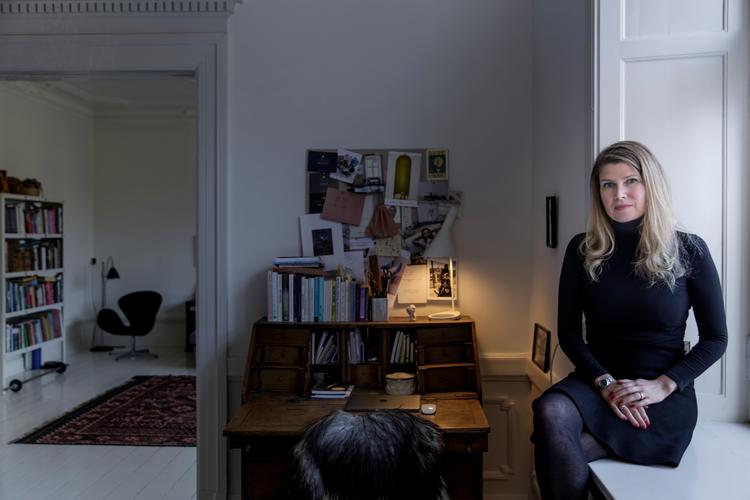 Pernille Wahlgren har investeret i aktier i 17 år og kan nu leve af sin opsparing. Foto: Mads Nissen/POLFOTO