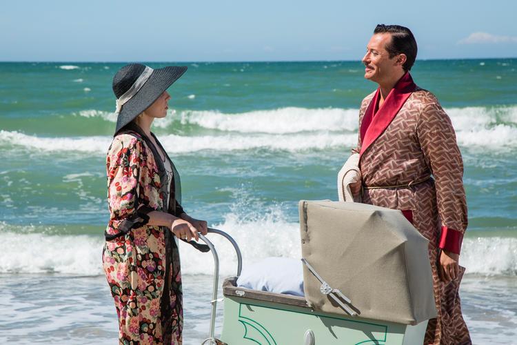 Næsten hver anden dansker har set TV2's tv-serie 'Badehotellet', der indtager 3. pladsen listen over mest sete tv-serier i Danmark. Foto: TV 2