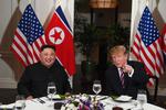 Donald Trump snakkede med Nordkoreas leder, Kim Jong Un på Metropole Hotel i Hanoi igår. Foto: Saul Loeb / AFP. Foto: Saul Loeb/Ritzau Scanpix