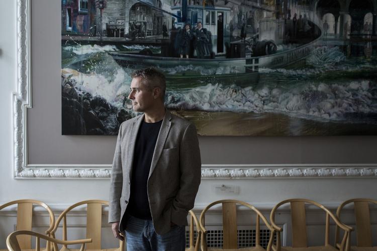 Lørdag i sidste uge stod Henrik Sass Larsen (S) frem i Politiken og fortalte, at han har haft en depression. Han mener, Ekstra Bladet over en periode er gået over stregen i forsøget på at få ham i tale. Nu henstiller Folketingets Præsidium til, at Ekstra Bladets journalister overholder spillereglerne.  Foto: Louise Herrche Serup/POLFOTO