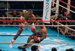 James 'Buster' Douglas slår Mike Tyson ud og vinder verdensmesterskabet. Han tabte dog titlen allerede i sin næste kamp.
   Foto: Tsugufumi Matsumoto/Ritzau Scanpix