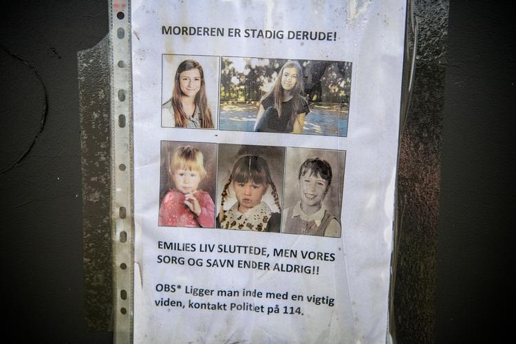 Et år efter drabet på den 17-årige Emilie Meng bliver dette opslag sat op ved Korsør Station, hvor hun sidst blev set i live. Foto: Jakob Jørgensen/POLFOTO