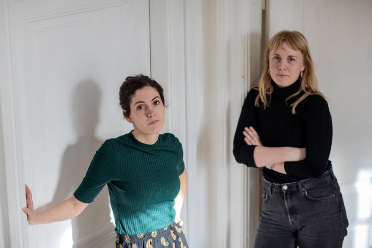 Anne Leavy (til højre) og Maja Louise Sørensen (til venstre) er initiativtagerne bag kollektivet Flexwerker. Foto: Miriam Dalsgaard