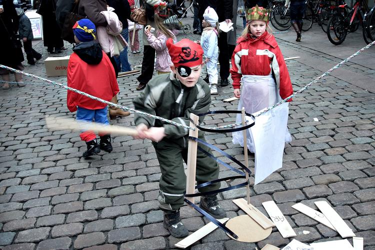En festlig højtid eller 'lortehalloween'? Listen er ikke i fastelavnshumør.   Foto: Søren Østerlund