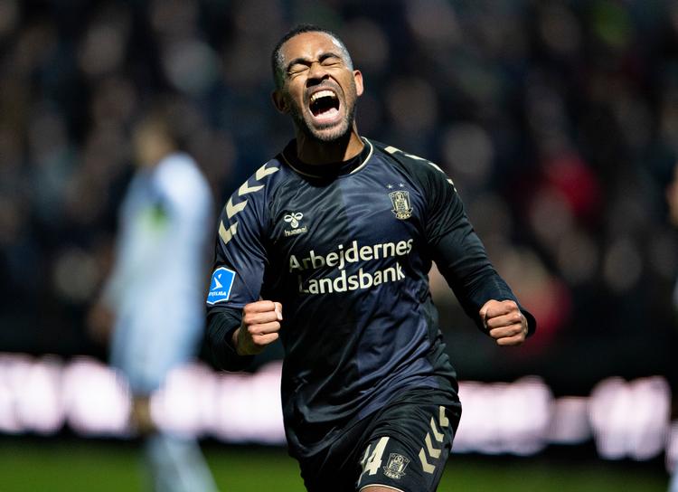 Det var en glad Kevin Mensah, der efter at have overstået en korsbåndsskade vendte tilbage med en flot scoring mod Vendsyssel torsdag aften.
   Foto: Henning Bagger/Ritzau Scanpix