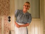 Ulla Vejby har gjort det godt i rollen som den godmodige og forstående Edith, der passede butikken i den tidligere stuepige Fies fravær.  PR-foto TV 2/Danmark