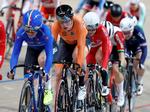 Amalie Dideriksen måtte nøjes med sjettepladsen i omnium, hvor feltet i det afsluttende pointløb her føres af den italienske sølvvinder Letizia Paternoster foran den hollandske guldvinder Kirsten Wild.
 Foto: Kacper Pempel/Ritzau Scanpix