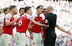 Dommer Anthony Taylor kom under kraftig kritik i slaget om Nordlondon, da han blandt andet dømte straffe til Tottenham, selv om Harry Kane befandt sig i offside.
  Foto: Andrew Couldridge/Ritzau Scanpix