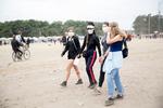 Urinstøv i  festivalluften vil mange nok finde ulækkert, men hvor nogle vil beskrive det med et 'ad', vil mange yngre snarere bruge ordet 'ew'.
   Arkivfoto:  Louise Herrche Serup