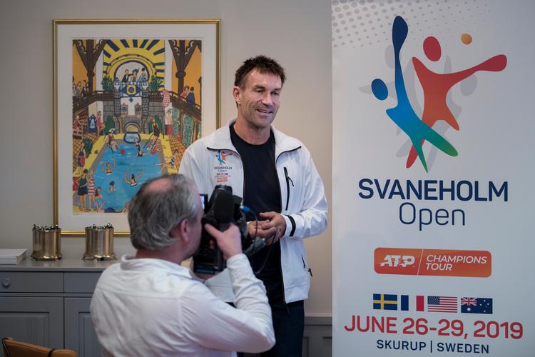 Pat Cash er en rutineret underholder ved pressemøder, hvor han er kendt for at sige tingene lige ud. En lidt sjælden vane i hans branche. Foto: Lars Dareberg 