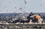 Op mod 300 krigere fra den militante gruppe Islamisk Stat (IS) overgav sig mandag til amerikanske styrker i Baghouz efter intense kampe. Foto: Delil Souleiman/Ritzau Scanpix