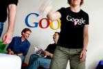 Google er i årevis blevet beskyldt for løndiskrimination mod kvinder, men nu er der fundet et eksempel på det modsatte. Billedet her er fra Googles indvielse af et kontor i Aarhus. Foto: Rasmus Baaner/POLFOTO
