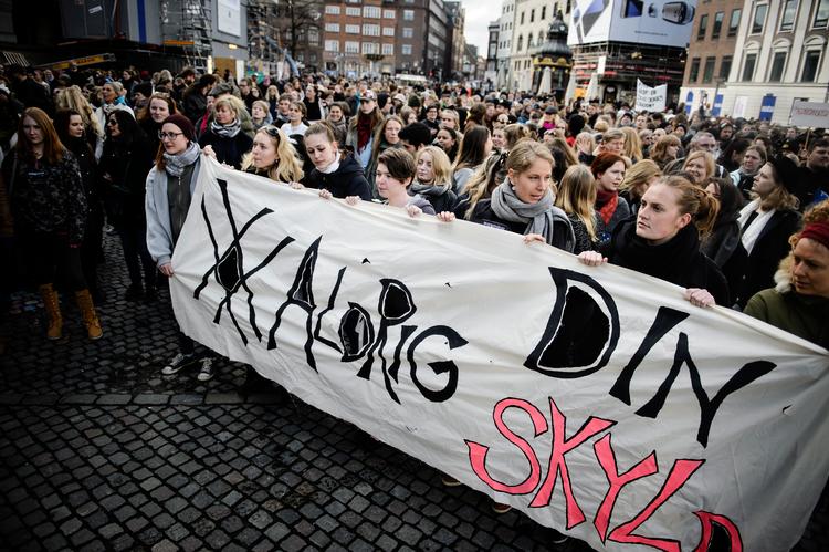 Under navnet 'Aldrig din skyld: Retfærdighed for voldtægtsofre' var der i 2016 demonstrationer i både København og Aarhus.  Foto: Philip Davali/POLFOTO