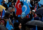 I Tyrkiet har der siden januar været flere demonstrationer over Kinas internering og overvågning af uighurerne i Xinjiang-provinsen. Flere tyrkiske borgere har desuden eftersøgt familiemedlemmer, de ikke kan komme i kontakt med. Foto: Umit Bektas/Ritzau Scanpix