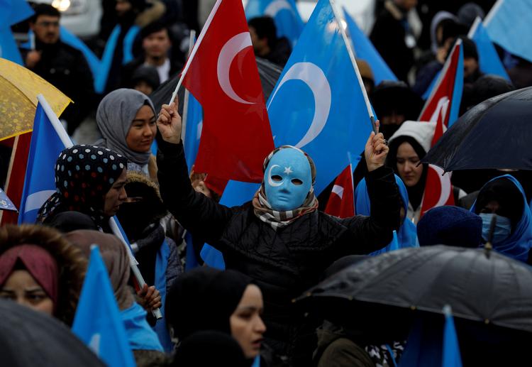 I Tyrkiet har der siden januar været flere demonstrationer over Kinas internering og overvågning af uighurerne i Xinjiang-provinsen. Flere tyrkiske borgere har desuden eftersøgt familiemedlemmer, de ikke kan komme i kontakt med. Foto: Umit Bektas/Ritzau Scanpix