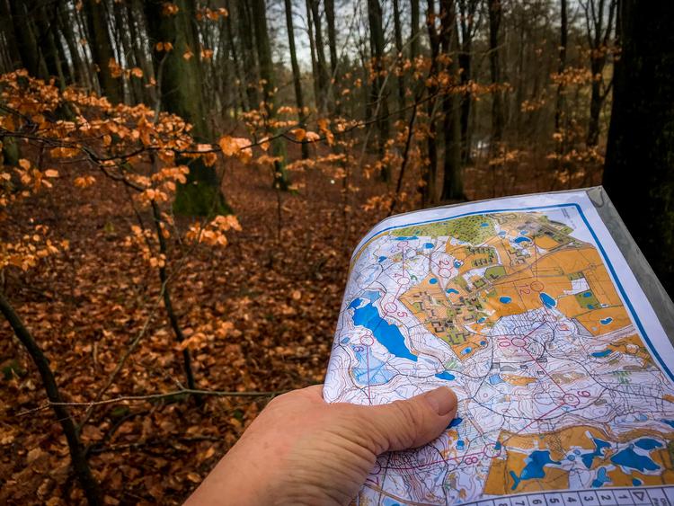 En time uden GPS kan virke skræmmende. Men så er det godt, man har sin tommelfinger.  Foto: Per Munch