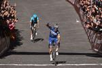 Julian Alaphilippe kørte fra danskeren på de sidste 200 meter.  Foto: Marco Bertorello/Ritzau Scanpix