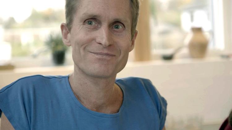 Den populære og verdensberømte forfatter Peter Høeg har i mange år dyrket meditation og fundet indre ro.  Foto: PR-foto/Nose Productions