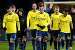 Brøndby-spillerne var skuffede efter 3-3 i kampen mod AaB, hvor en sejr ville have sikret dem en plads i top-seks.  Foto: Jens Dresling/POLFOTO