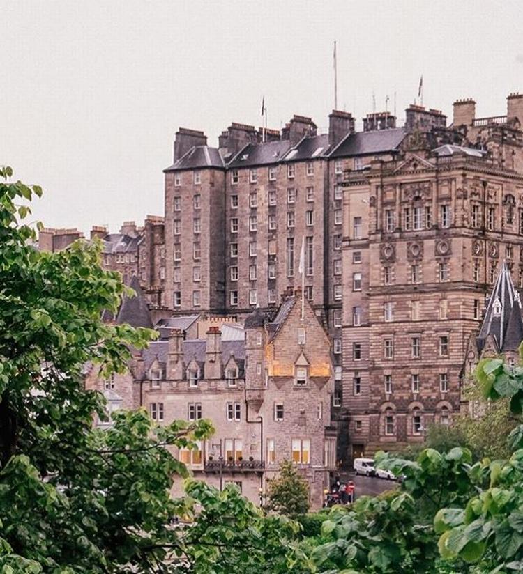 Dette er blot et hurtigt foto fra charmerende  Edinburgh.   Foto: @destination_daydreaming