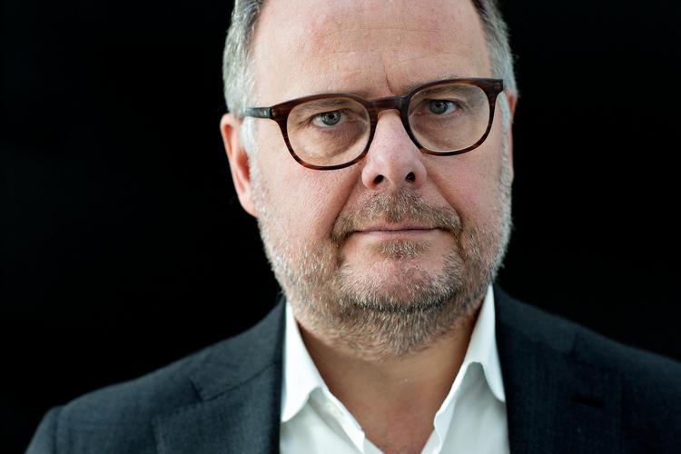 
Chef for Valutarådgivning i Nordea, Jesper Bargmann, forventer nogle lange arbejdsdage, hvis det britiske parlament ender med at sende Storbritannien ud af EU uden en aftale. 
   Foto: Martin Lehmann/POLFOTO