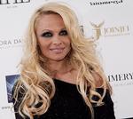 Hun er mest kendt som Playboy-model og Baywatch-stjerne, men Pamela Anderson er faktisk også aktivist og dyresagsforkæmper. 29. marts gæster hun CPH:DOX sammen med filosoffen Srecko Horvat til en snak om et Europa i krise. Foto: Mogens Flindt/POLFOTO
