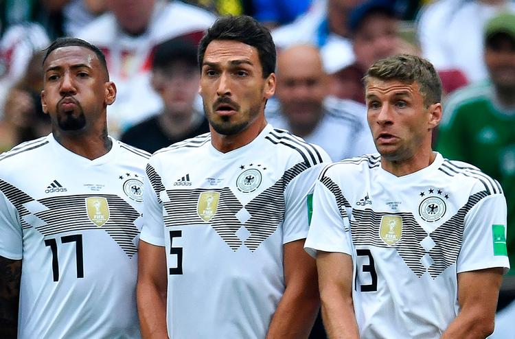 
   Jerome Boateng (tv.), Mats Hummels og Thomas Müller er alle fortid i den tyske landsholdstrøje Foto: Kirill Kudryavtsev/Ritzau Scanpix