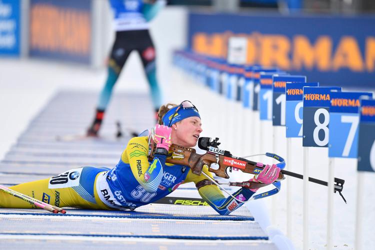 Svenske Hanna Öberg viste stor stabilitet under skydningen tirsdag eftermiddag i Östersund. Det gav VM-guld.
   Foto: Jessica Gow/Ritzau Scanpix