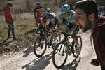 Julian Alaphilippe (t.v.) og Jakob Fuglsang var hovedpersonerne i lørdagens Strade Bianche, og nu konfronteres de igen fra i dag i det syv etaper  lange Tirreno-Adriatico.
 Foto: Marco Bertorello/Ritzau Scanpix