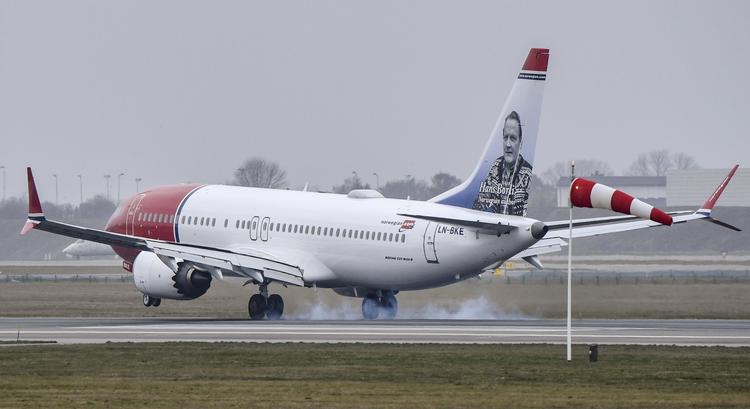 Et Norwegian-fly af typen 737 Max8 lander i Kastrup. Flyselskabet indstiller midlertidigt flyvningen med denne flytype. Det sker efter flystyrtet i Etiopien med et tilsvarende Boeing-fly. 157 mennesker blev dræbt. Årsagen til havariet er ikke endeligt klar endnu.  Foto: 50090 Johan Nilsson/tt/Ritzau Scanpix