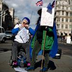 Briterne var på gaden i London i går for at vise deres holdning til EU og den politiske proces med at forlade det europæiske fællesskab. Foto: Peter Hove Olesen/POLFOTO