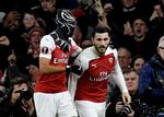 Arsenals Pierre-Emerick Aubameyang fejrede sin scoring til 3-0 ved at tage denne maske på, hvilket kostede ham en advarsel.  Foto: Tony O'brien/Ritzau Scanpix