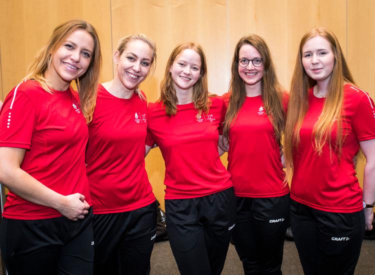 Team Dupont, anført af skipper Madeleine Dupont, skal repræsentere Danmark på hjemmebane ved VM i curling. Turneringen afholdes i Silkeborg, og Danmark spiller lørdag mod USA i første kamp.  Foto: Jonas Olufson/POLFOTO